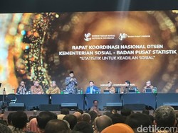 Cerita Mensos soal Sungkan di Balik Rasto Bikin Bansos Tak Tepat Sasaran