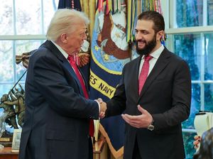 Momen Tak Terduga, Trump Bercanda Tanya Berapa Istri Presiden Suriah