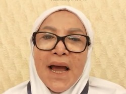 Rahasia Tetap Bahagia ala Mpok Atiek di Usia 70 Tahun