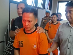 2 Perampok Sempat Jual HP Sopir Taksi Online Sebelum Buang Mayatnya di Tol