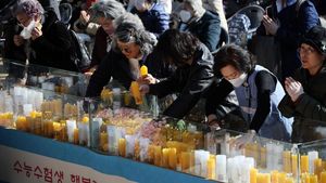 Ritual Doa Orang Tua untuk Anak Jelang Ujian Masuk Universitas di Seoul