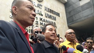 Polisi Cekal Roy Suryo Cs Tersangka Tudingan Ijazah Palsu Jokowi ke Luar Negeri