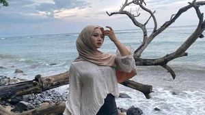 Pose Anggun MUA Berhijab Ternyata Laki-laki, Dijuluki Sister Hong Lombok