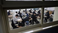 Suasana Hening Menyelimuti Seoul Saat Ujian Masuk Universitas Dimulai