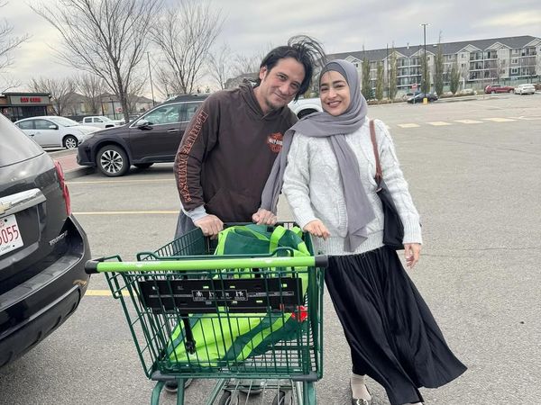 Tengku Firmansyah-Cindy Fatikasari Mudik ke Indonesia, Langsung Jadi Kakek-Nenek