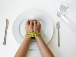 5 Gangguan Makan yang Berbahaya, Nomor Terakhir Sering Tak Disadari!