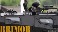 Polwan Jatim Unjuk Aksi Taktis di Brimob Challenge