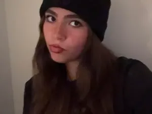 Anak Perempuan Mariah Carey Komentar Soal Punya 11 Saudara Jadi Sorotan