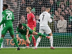 Video Pelatih Portugal Sebut Bek Irlandia yang Disikut Ronaldo Lebay
