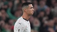 Habis Bikin Gestur Tangis, Ronaldo Malah 'Menangis' Dikartu Merah