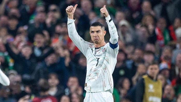 DUBLIN, IRELAND: NOVEMBER 13: Cristiano Ronaldo #7 of Portugal reacts to the crowd after receiving a red card during the Republic of Ireland V Portugal, 2026 World Cup Qualifying - UEFA, Group Stage match at Aviva Stadium on November 13th, 2025, in Dublin, Ireland. (Photo by Tim Clayton/Getty Images)