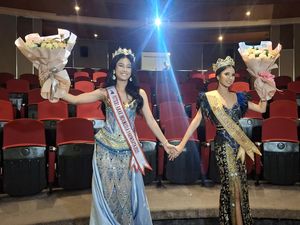 Dua Siswi SMP Harumkan Nama Bali dalam Kontes Pageant Tingkat Nasional