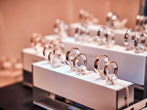 5 Alasan Perhiasan Jadi Hadiah Istimewa & Bernilai Sepanjang Masa