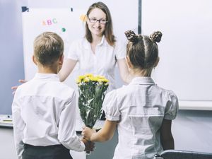 Kapan Hari Guru? Ini Jadwal Nasional-Dunia, Sejarah, dan Perbedaannya