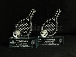 5 Alasan Plakat Akrilik Jadi Pilihan Tepat untuk Penghargaan Perusahaan