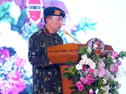 Kapolri Minta Brimob Tingkatkan Hard-Soft Approach untuk Hadapi KKB di Papua