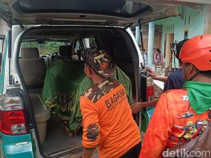 3 Korban Tewas Longsor Cilacap Masih Keluarga, Dimakamkan Berdekatan