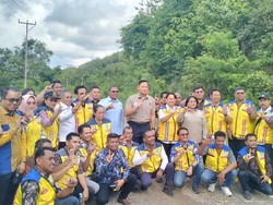 AHY Janji Tuntaskan Jalan Trans Utara Flores-Respons Keluhan OSS