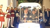 Video Momen Prabowo Sopiri Raja Yordania Naik Buggy Car di Istana