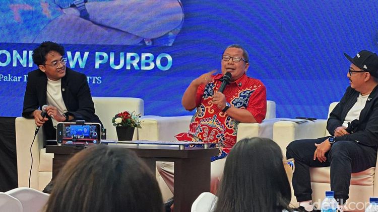 Pakar Teknologi Dorong Literasi AI: Buku Gratis ke Sekolah untuk Kedaulatan Digital RI