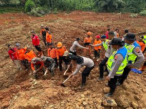 200 Personel Gabungan Dikerahkan Cari Korban Hilang Longsor Cilacap