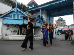 Naik Kereta Kencana, PB XIV akan Dikenalkan ke Publik Siang Ini