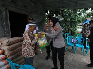 Polres Semarang Beri Bantuan Material Bangunan ke Korban Puting Beliung
