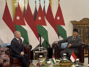 Prabowo Gelar Pertemuan 4 Mata dengan Raja Yordania di Istana Jakarta