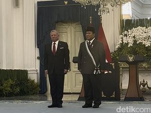 Raja Yordania Sematkan Tanda Kehormatan Tertinggi ke Prabowo