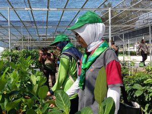 Keseruan Siswa SMA di Riau Jadi Eco Detective di Workshop Green Policing