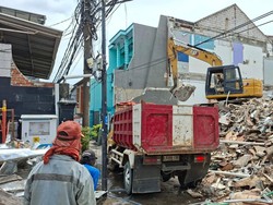 Sahroni Mau Bangun Ulang Rumah yang Sempat Dijarah Massa