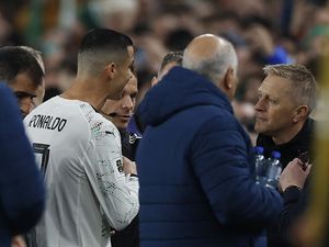 Pelatih Irlandia: Kartu Merah Ronaldo? Aksi yang Bodoh