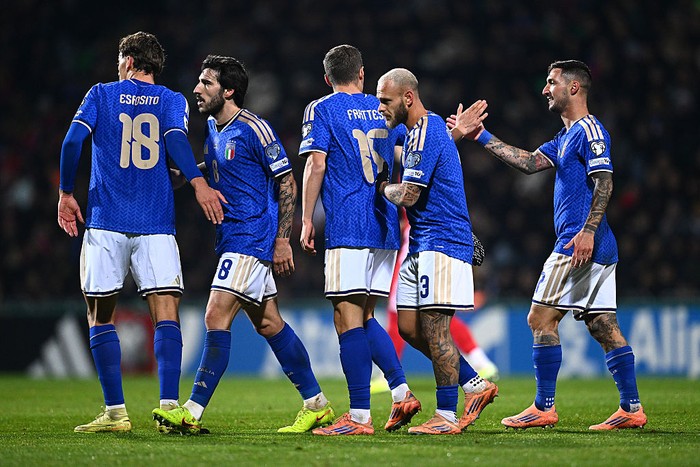 CHISINAU, MOLDOVA - NOVEMBER 13: Players of Italy celebrate their sides first goal during the FIFA World Cup 2026 qualifier match between Moldova and Italy at Stadionul Zimbru on November 13, 2025 in Chisinau, Moldova. (Photo by Mattia Ozbot - UEFA/U