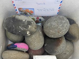 Usai Viral, Turis Kembalikan Batu yang Dicuri dari Pantai