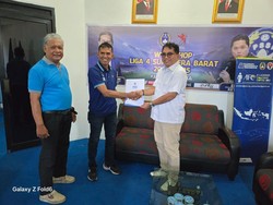 Andre Rosiade Terima SK Calon Ketua PSSI Sumbar, Arisal Aziz Resmi Mundur