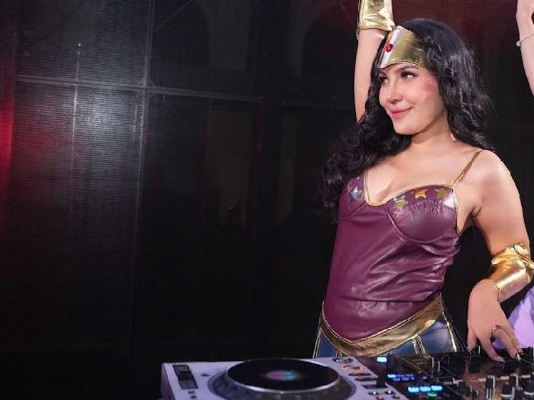 Dari Panggung DJ ke Rumah Mewah: Kisah Sukses Bia Anggita dalam Setahun