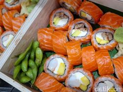 Viral Filadelfia Sushi dari Bali Mendarat di Jakarta, Begini Kenikmatannya!