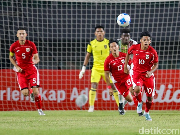 Timnas Indonesia U-23 menjajal kekuatan Mali U-23 dalam rangkaian menuju SEA Games 2025. Ivar Jenner cs tumbang.