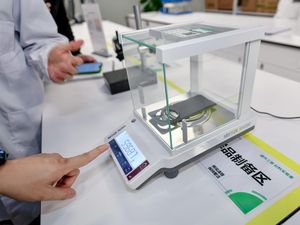 Mengintip Pengujian Hardware HP Oppo yang Canggih dan Ketat