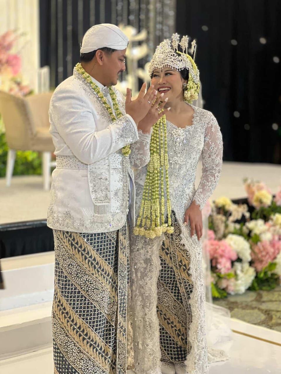 Potret pernikahan Boiyen dan Rully Anggi Akbar