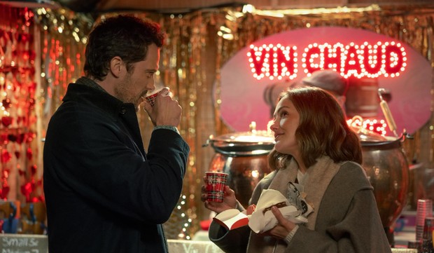 Champagne Problems, film Netflix terbaru yang menghadirkan komedi - romansa ringan berlatar Paris dengan konflik bisnis dan cinta yang bertabrakan.