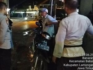 Aksi Cepat-Humanis Polsek Babat Bantu Kakek Terlantar Bertemu Keluarga