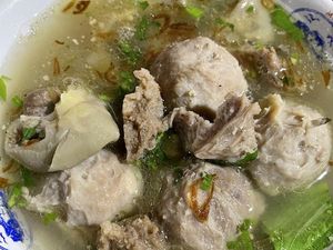 Modal Belajar dari YouTube, Penjual Bakso di Semarang Ini Sukses Laris