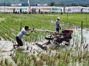 Serunya Balap Traktor di Imogiri Bantul