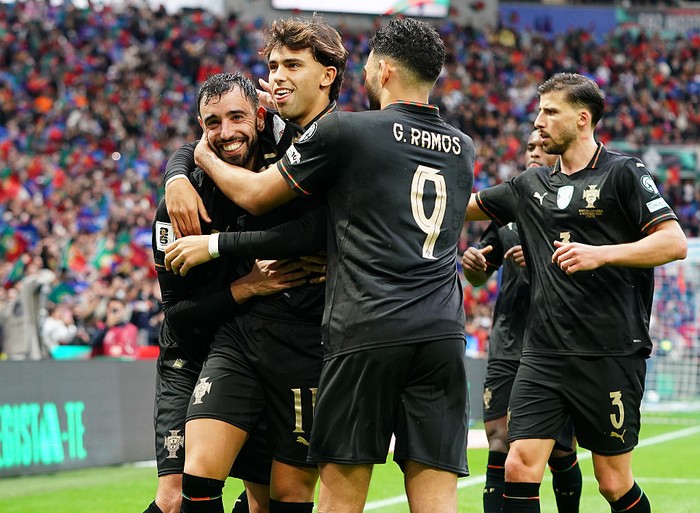 PORTO, PORTUGAL - NOVEMBER 16: Bruno Fernandes of Portugal celebrates with teammates after scoring a goal during the FIFA World Cup 2026 Qualifier match between Portugal and Armenia at Estadio do Dragao on November 16, 2025 in Porto, Portugal.  (Photo by Gualter Fatia/Getty Images)