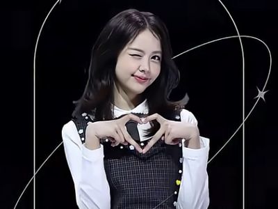 Bangga! Carmen Hearts2Hearts Raih Piala di KGMA 2025