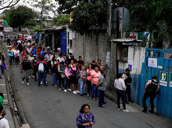 Ekuador Gelar Referendum soal Pangkalan Militer Asing dan Konstitusi Baru