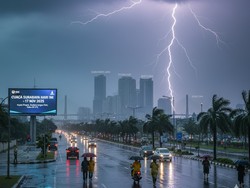 Cuaca Ekstrem Ancam Libur Nataru, Pakar Sarankan Hal Ini untuk Wisatawan