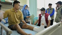 Wamensos Agus Jabo Salurkan Bantuan untuk Korban Longsor Cilacap