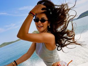 Cantiknya Liburan Olla Ramlan di Labuan Bajo